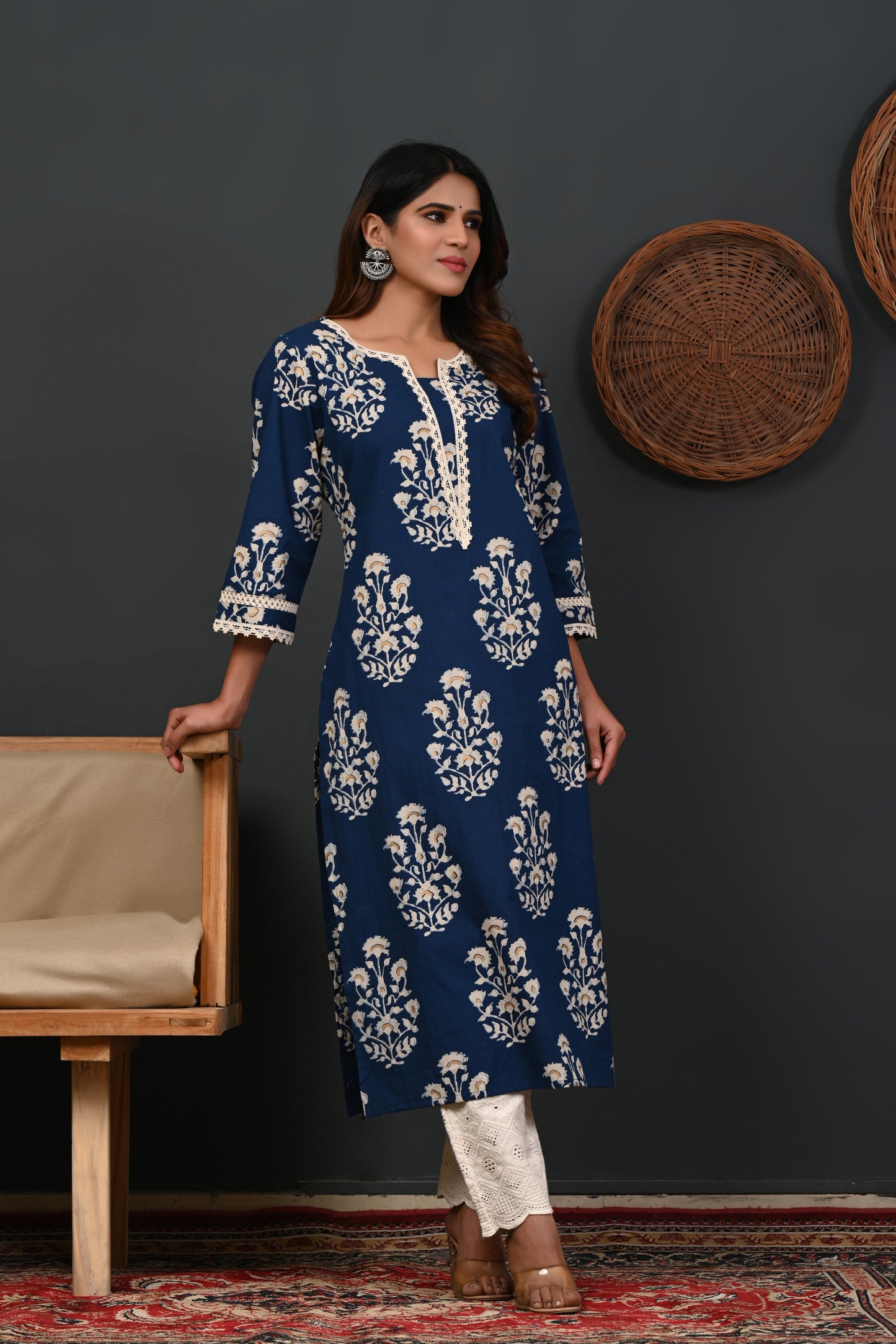 RimeLine Floral Printed Notch-Neck Straight Kurta