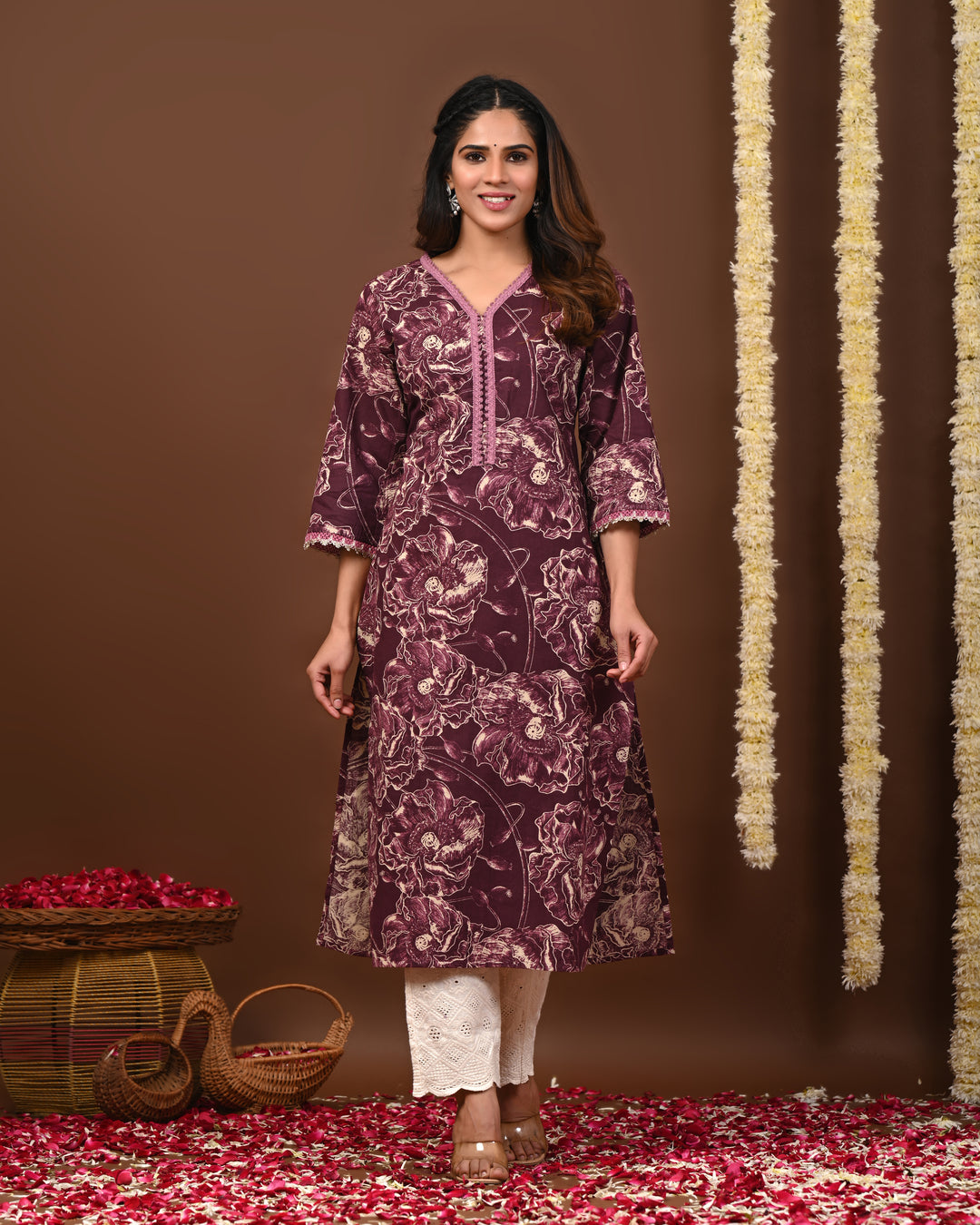 RimeLine Floral Printed Lavender V-Neck Straight Kurta