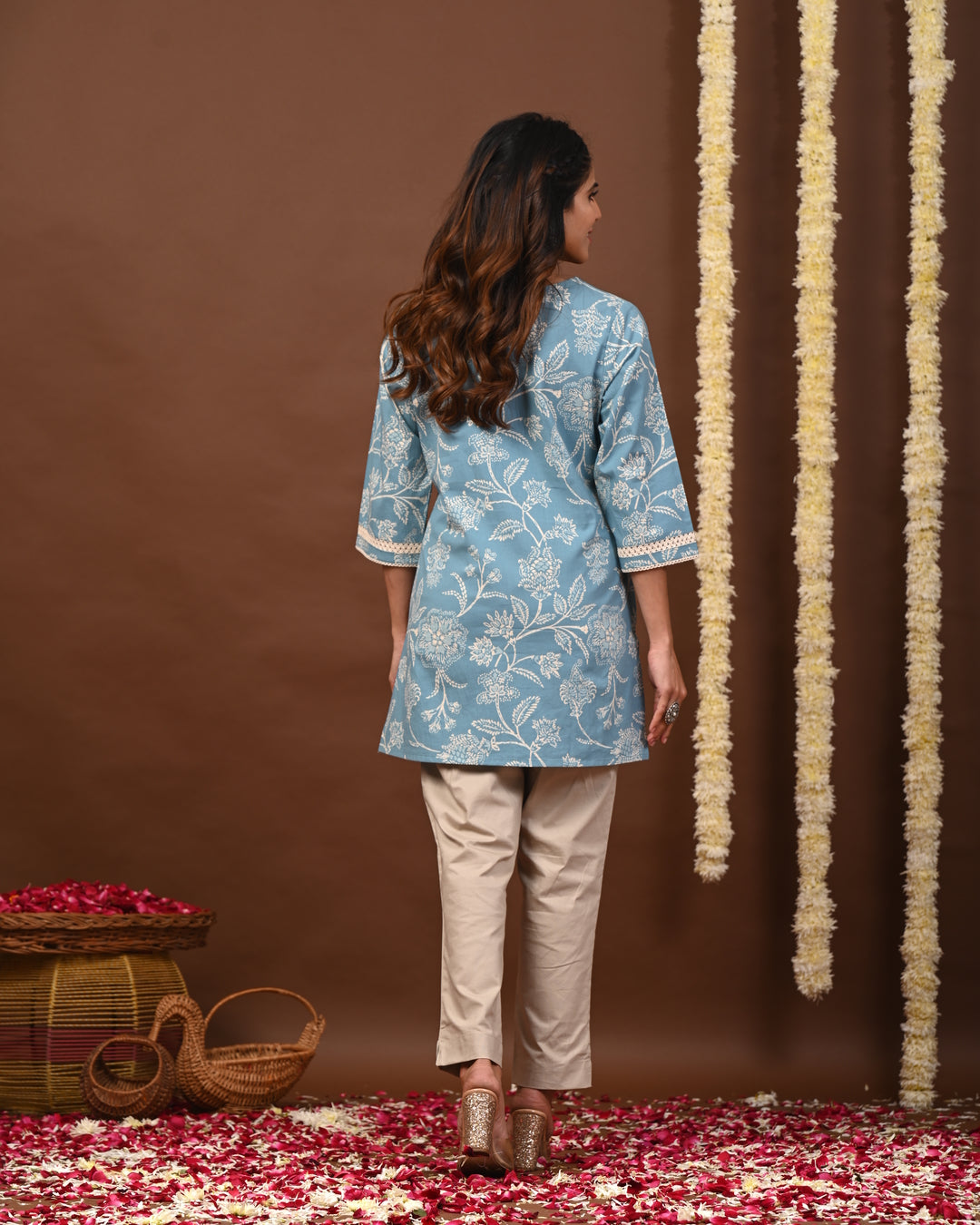 RimeLine Aqua Women Ethnic Motifs Printed Round-Neck Pure Cotton Kurti