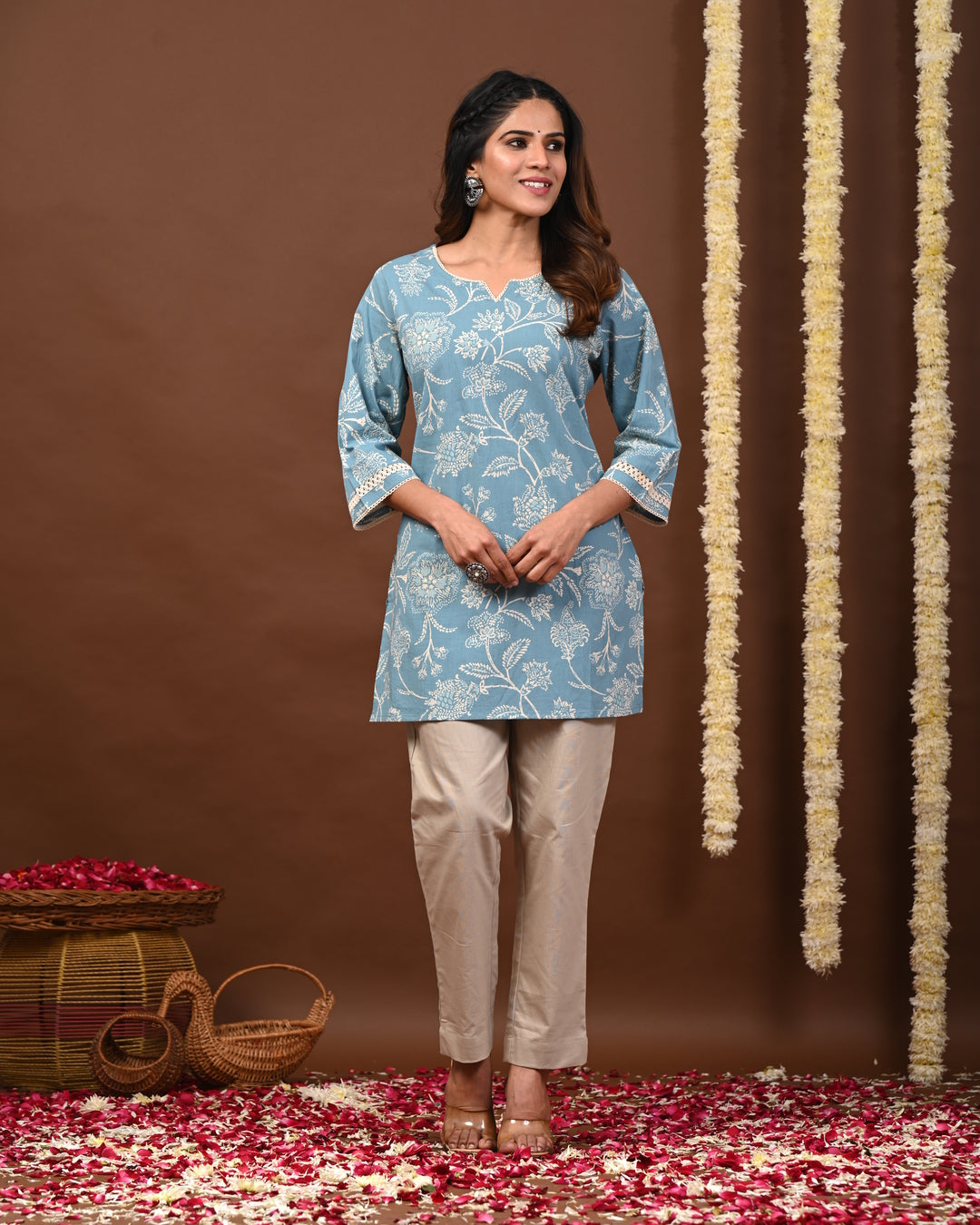 RimeLine Aqua Women Ethnic Motifs Printed Round-Neck Pure Cotton Kurti