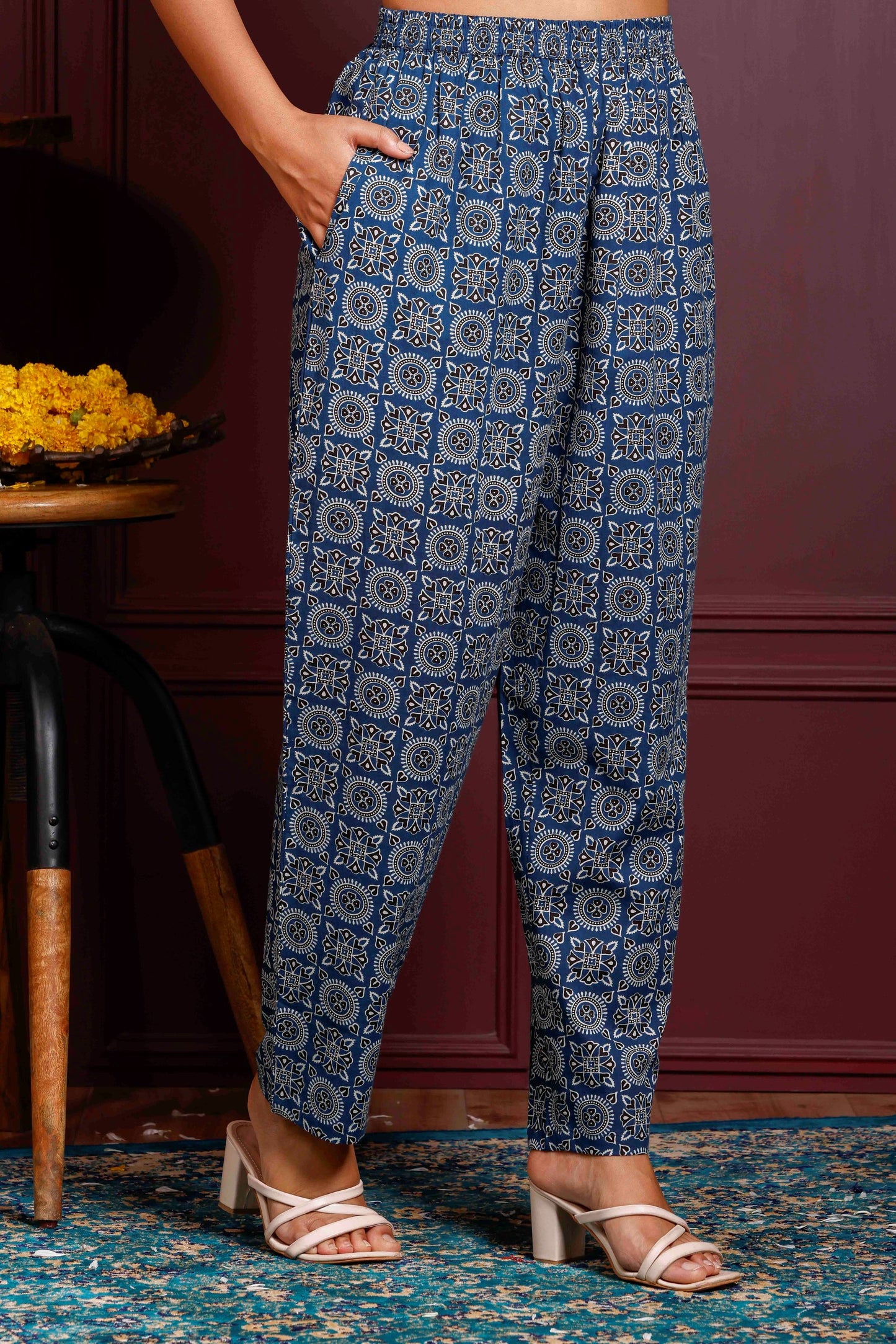 Rimeline Women Printed Regular Pure Cotton Kurta with Trousers