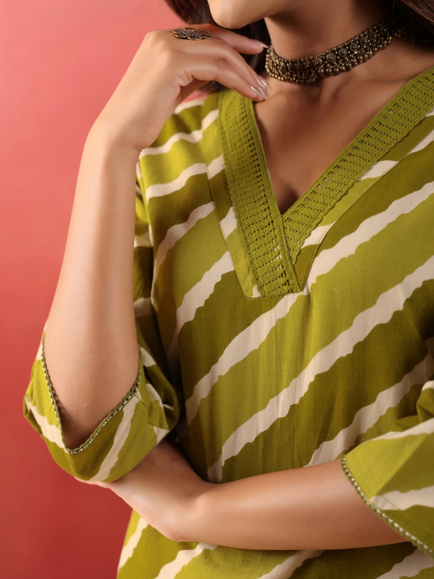 Rimeline Women Leheriya Printed V-Neck Sequinned Straight Cotton Kurta