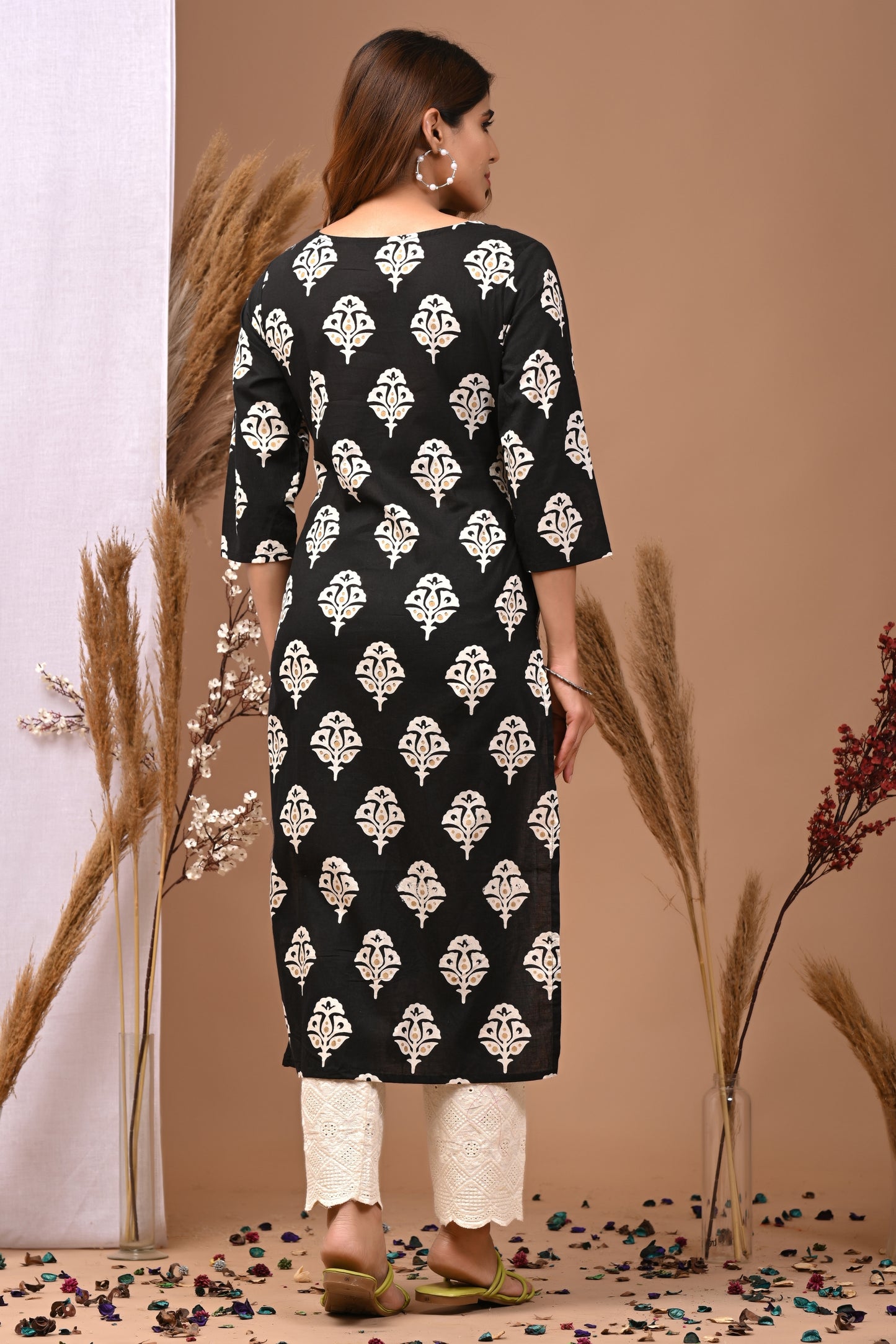 RimeLine Black Ethnic Motifs Printed Round-Nack Cotton Kurti