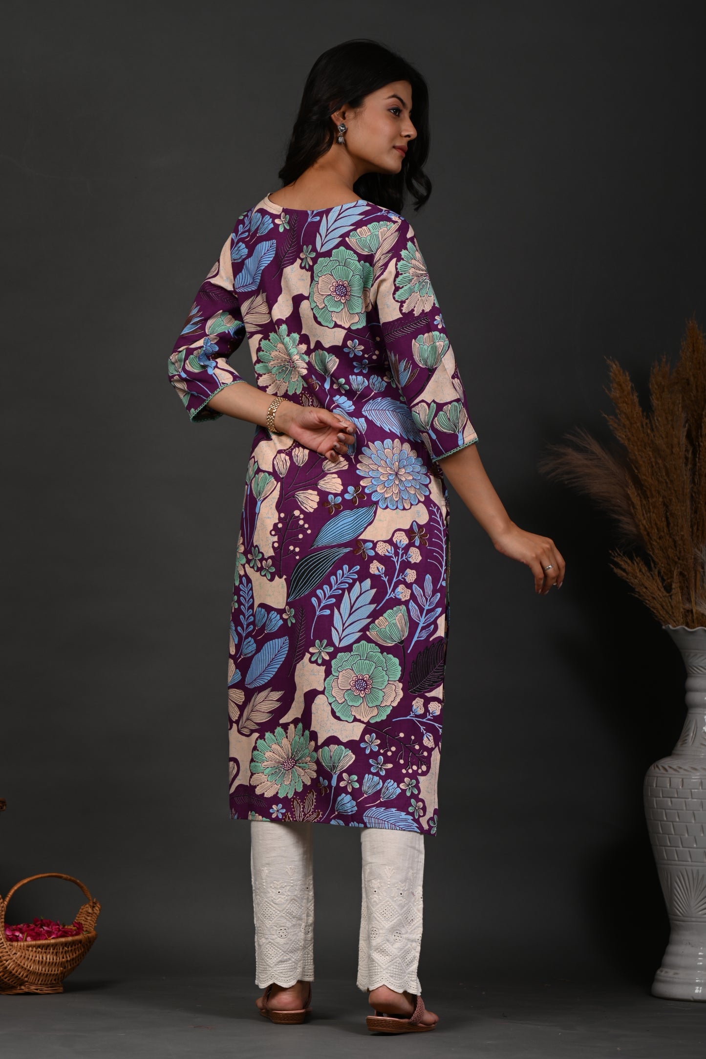 Rimeline Floral Screen Printed Sweetheart Neck Pure Cotton Straight Kurta