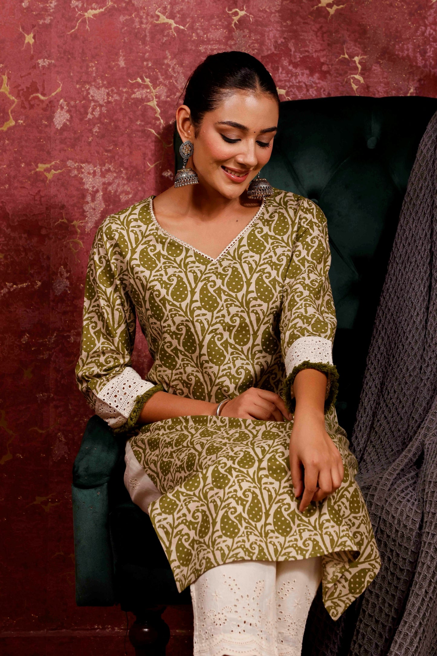 Rimeline Ethnic Motifs Printed V-Neck Cotton Straight Kurta