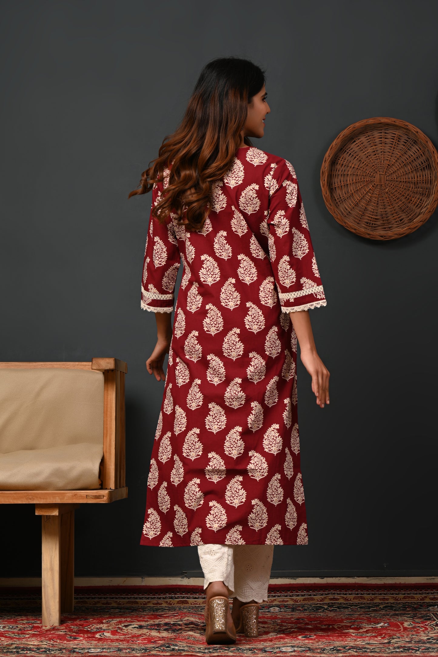 RimeLine Floral Printed Notch-Neck Straight Kurta