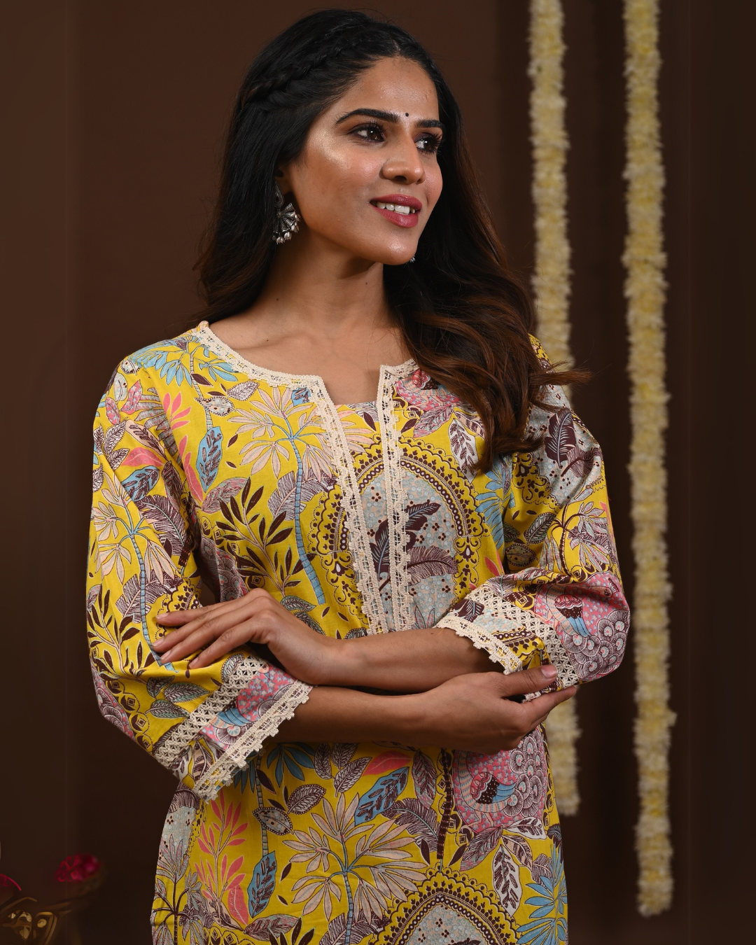 RimeLine Floral Printed Notch-Neck Straight Kurta