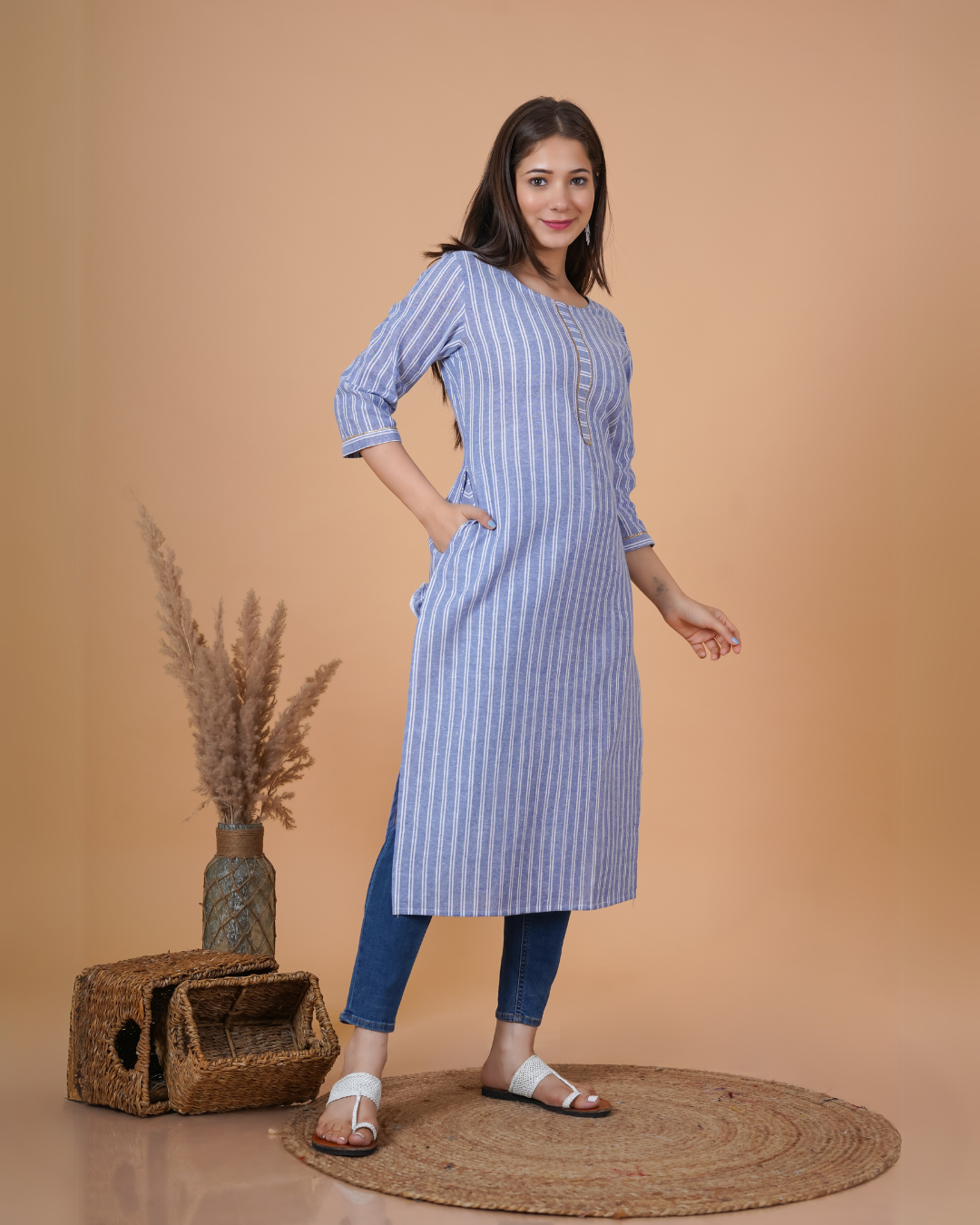 RimeLine Round Neck Straight kurta for women