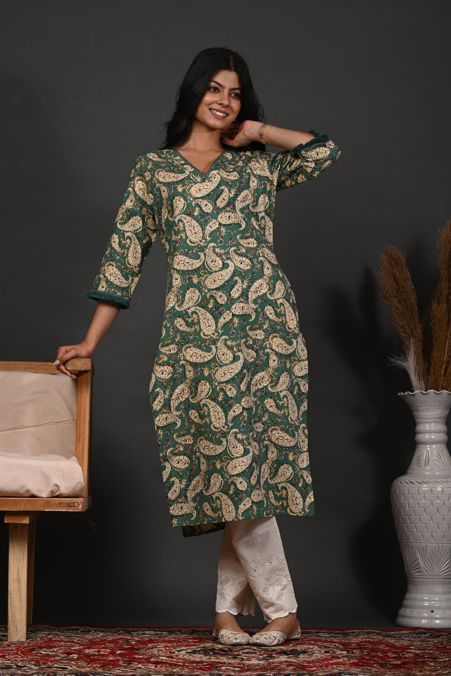 Rimeline Floral Printed V-Neck Cotton Straight Kurta