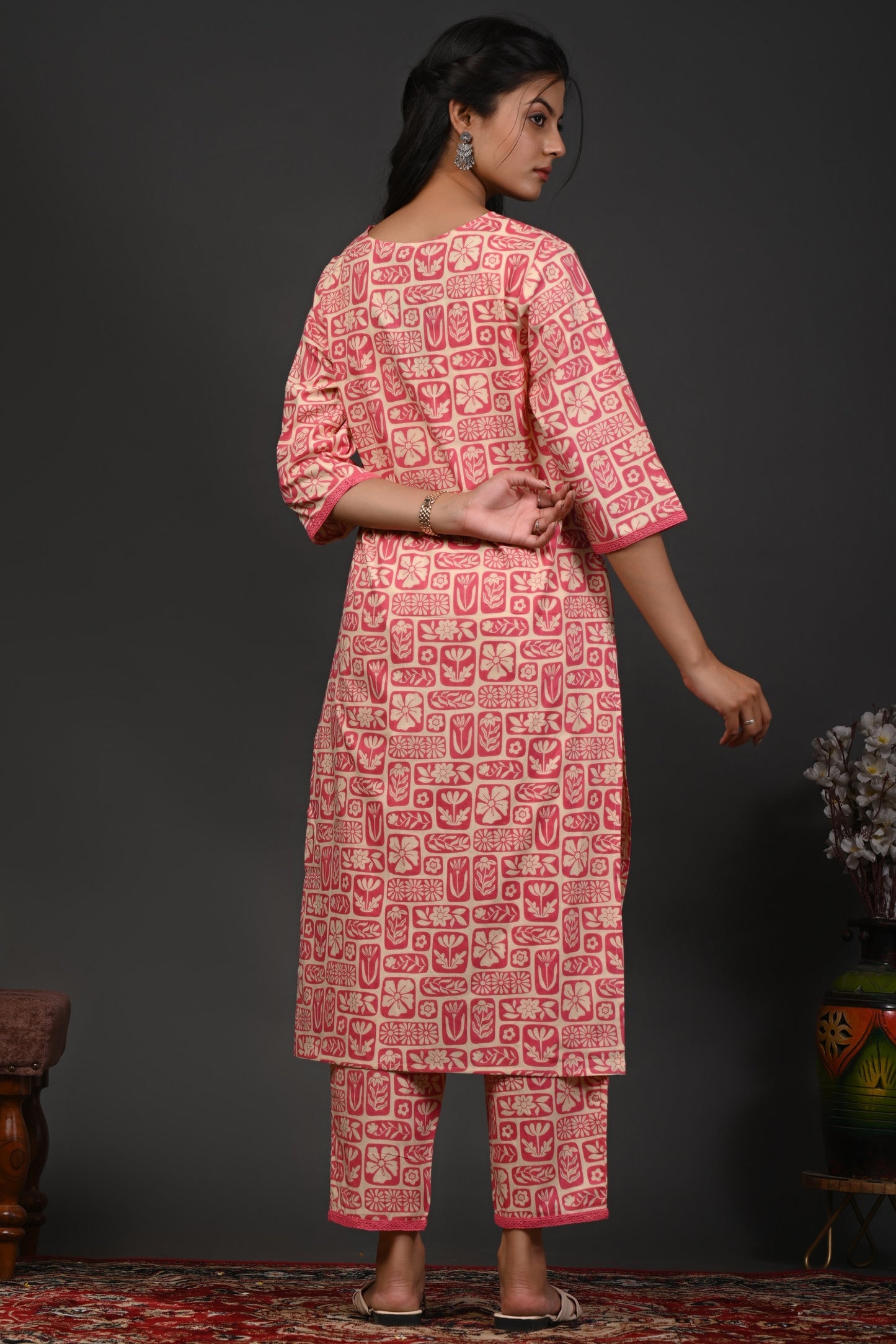 Rimeline Women Floral Printed Regular Straight Pure Cotton Kurta Sets