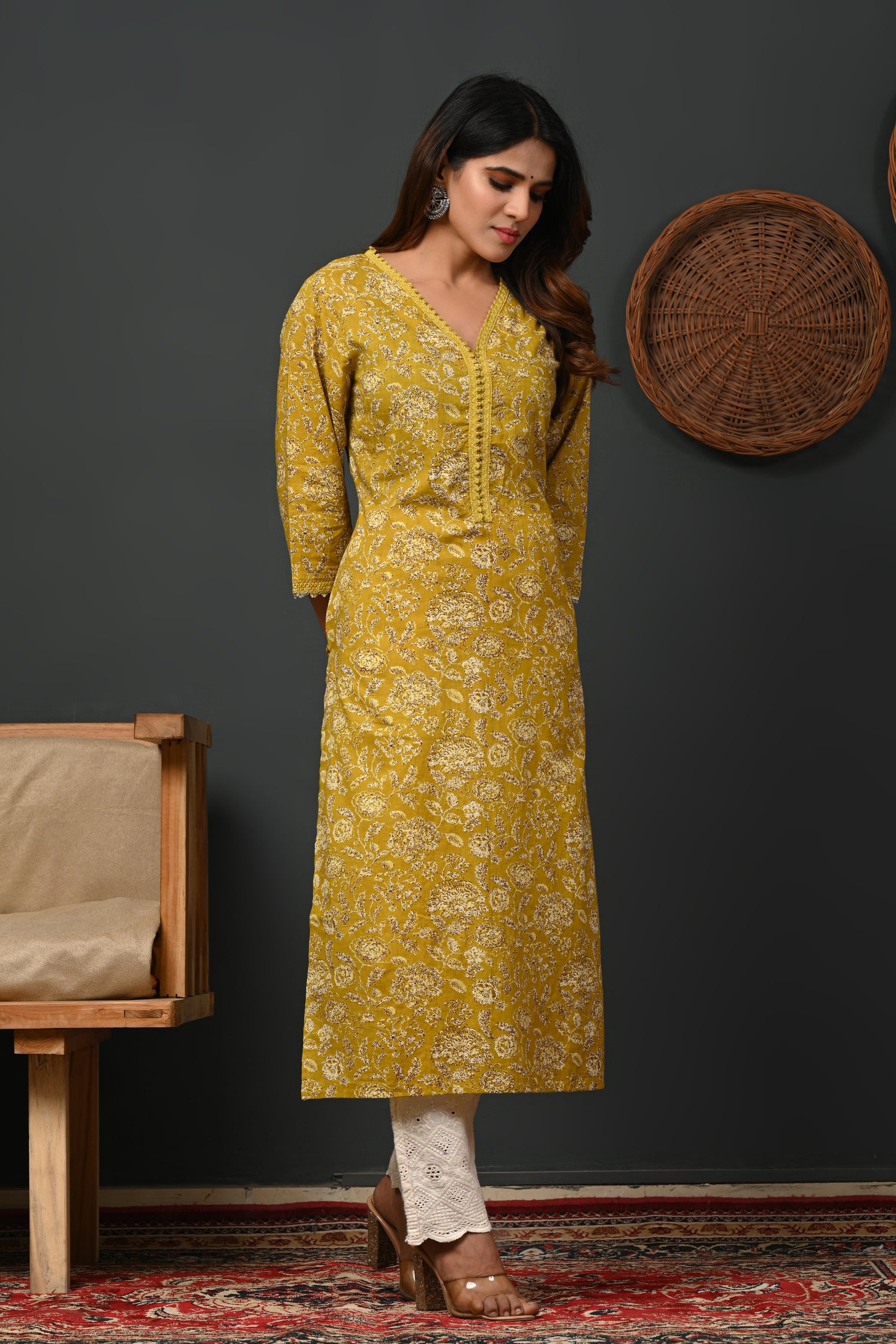 Floral Printed V-Neck Pure Cotton Straight Kurtas - Rimeline