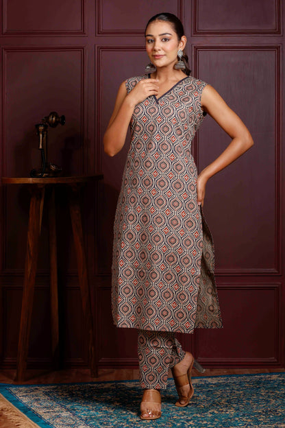 Rimeline Geometric Printed V-Neck Pure Cotton Kurta With Trousers