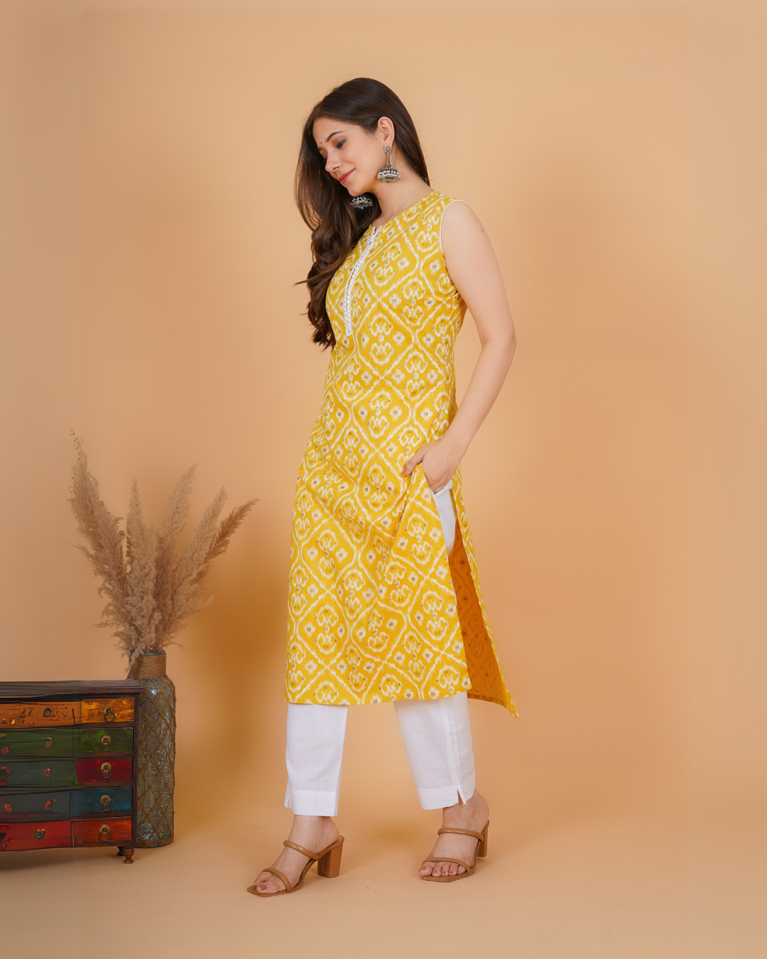 RimeLine Yellow Ethnic motifs printed Round neck Sleeveless Straight Kurta for Women