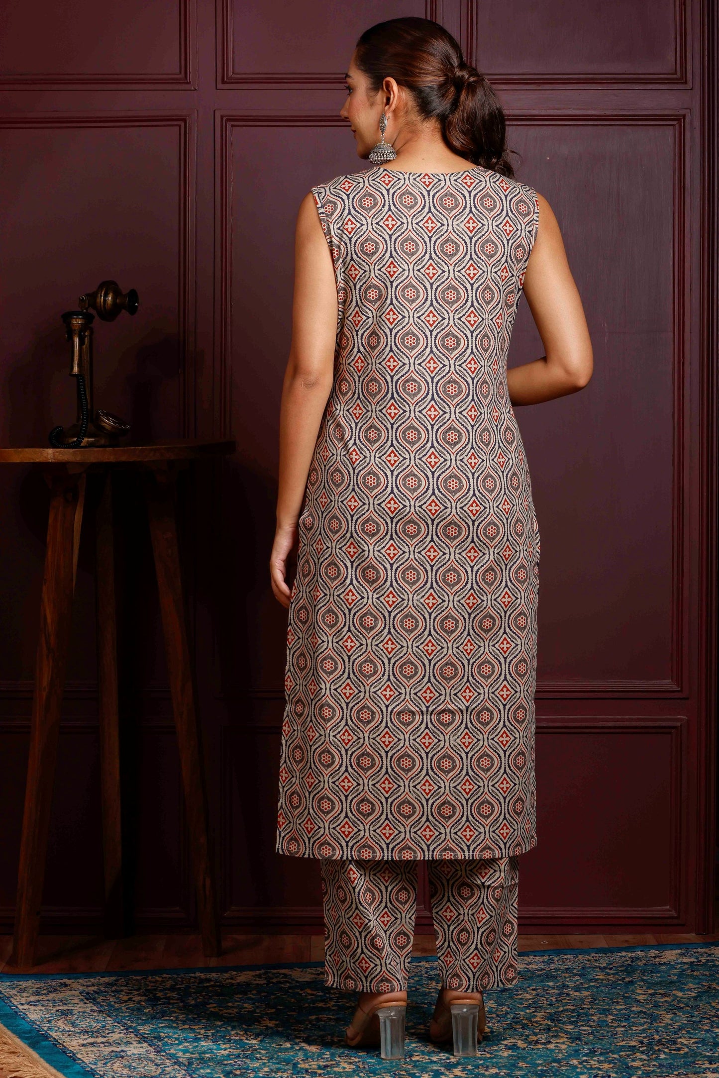 Rimeline Geometric Printed V-Neck Pure Cotton Kurta With Trousers