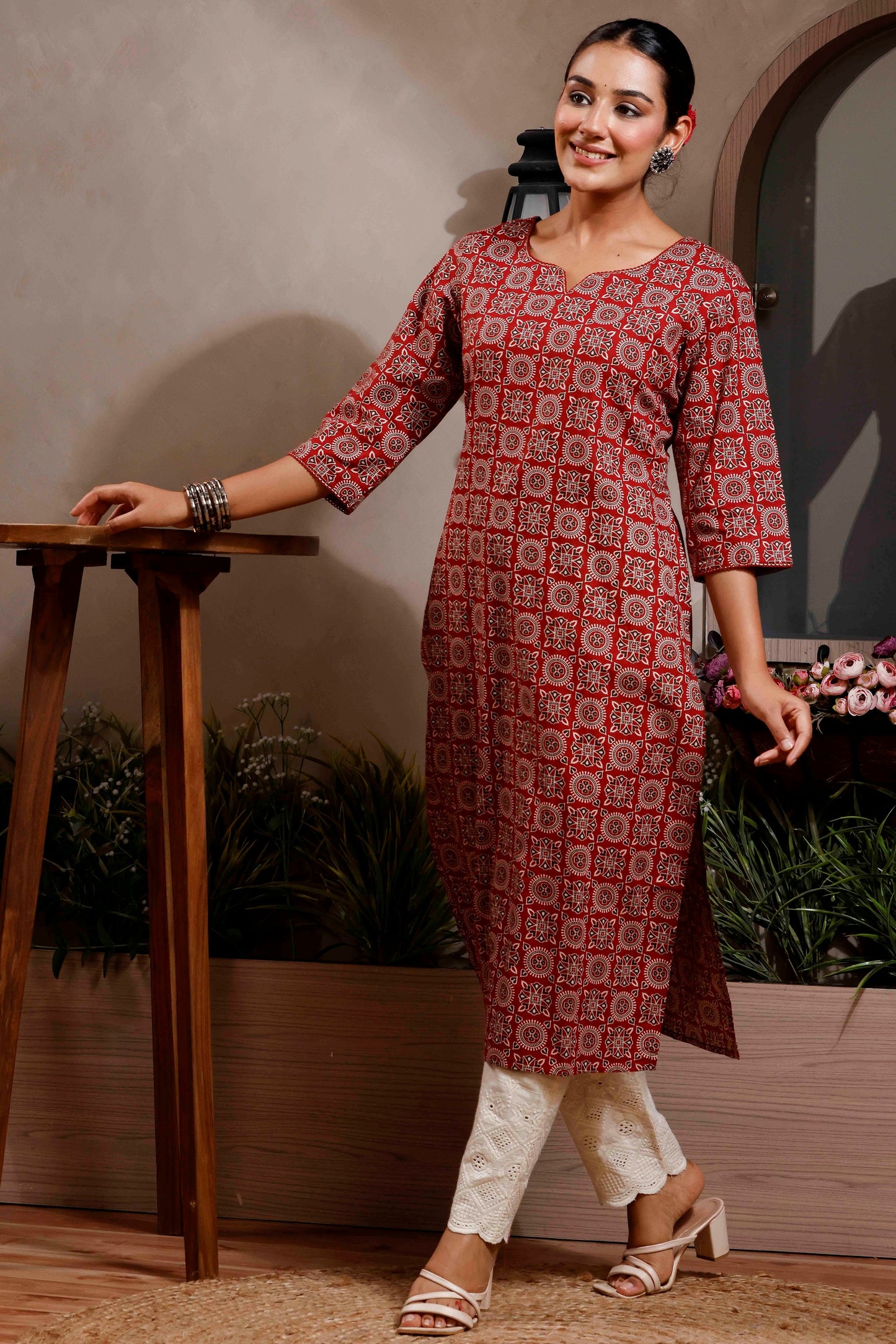 Rimeline Ethnic Motifs Printed Notch Neck Straight Cotton Kurta