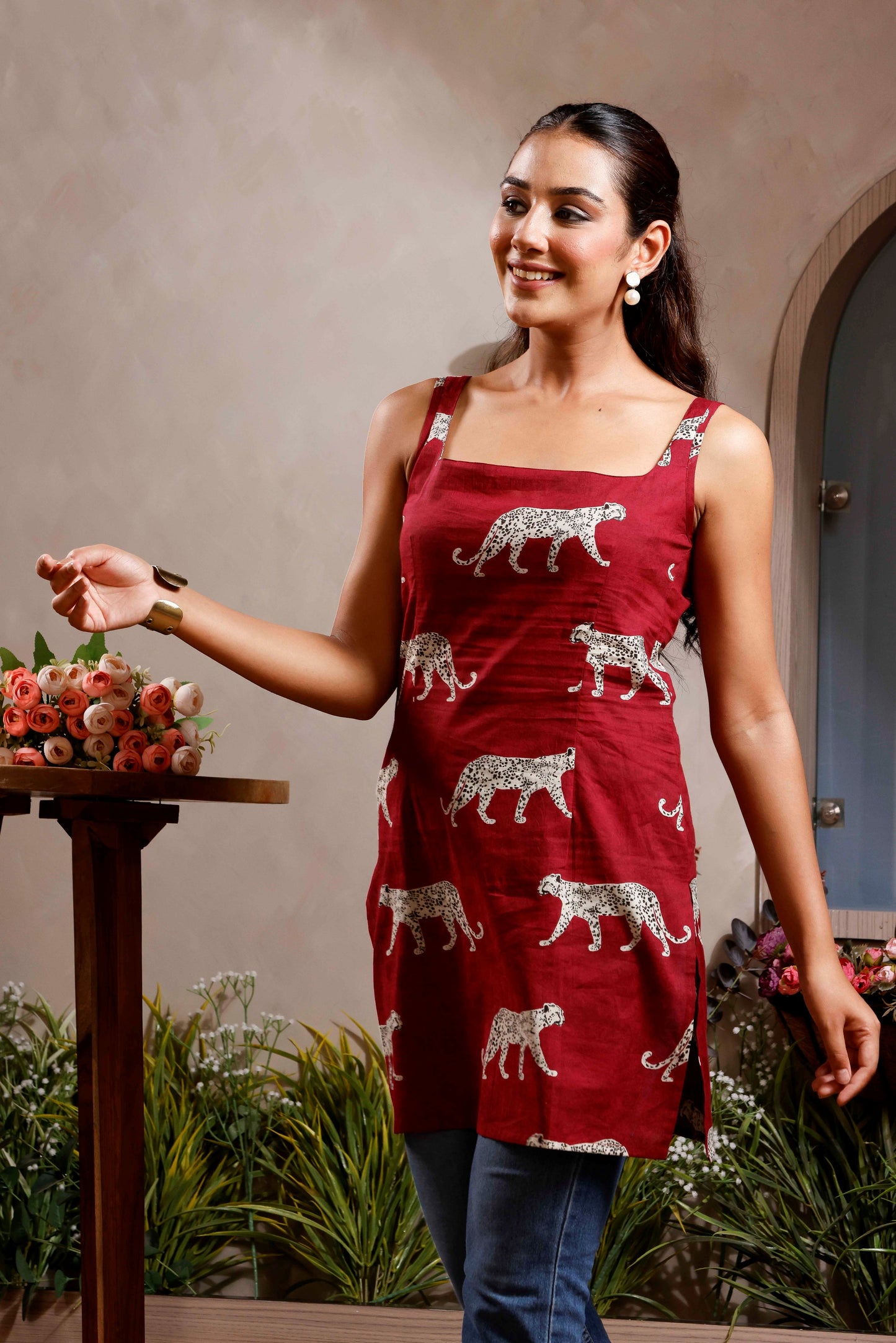 Rimeline Women Printed Square Neck Pure Cotton Kurti