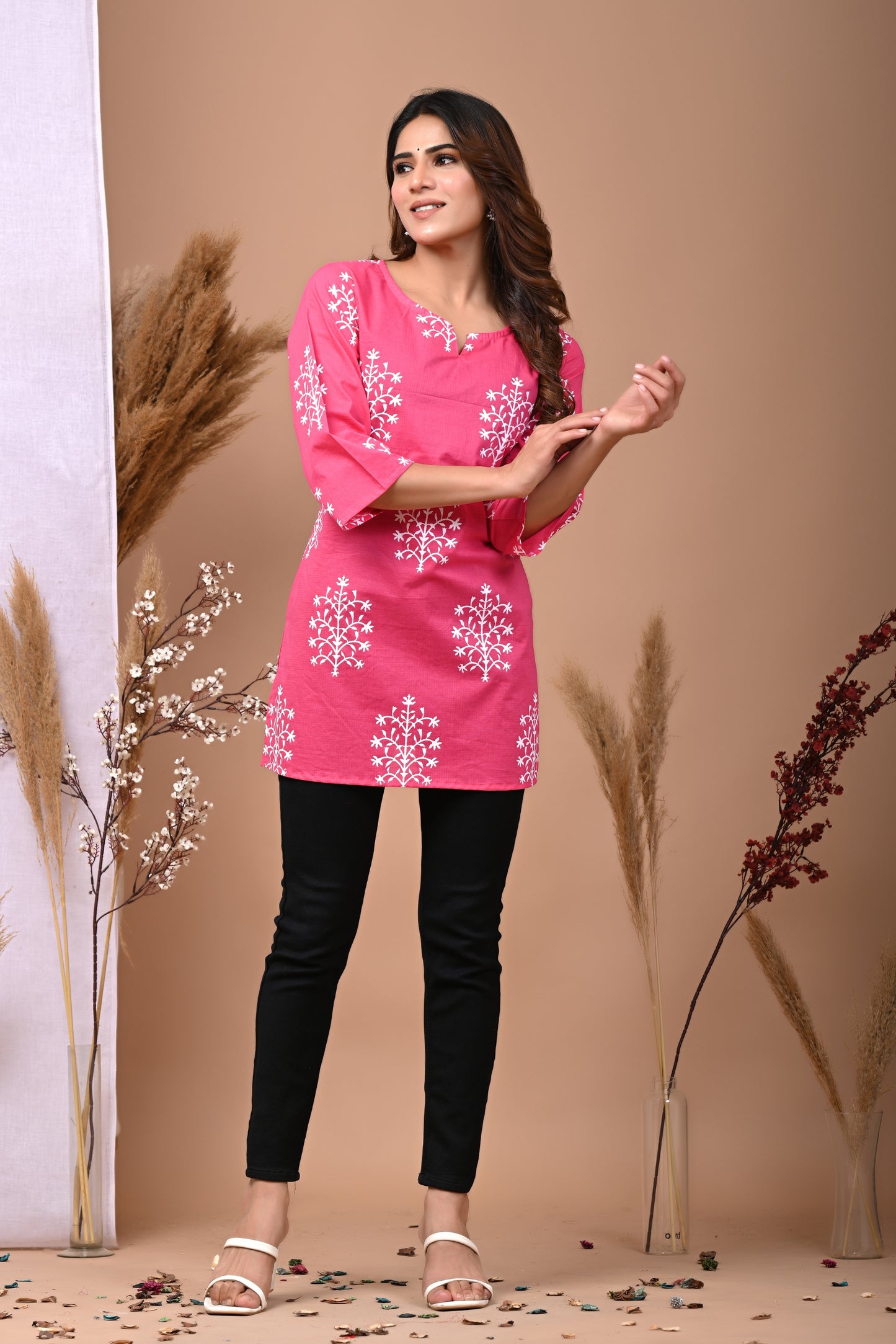 RimeLine Pink Ethnic Motifs Printed Round-Neck Cotton Kurti