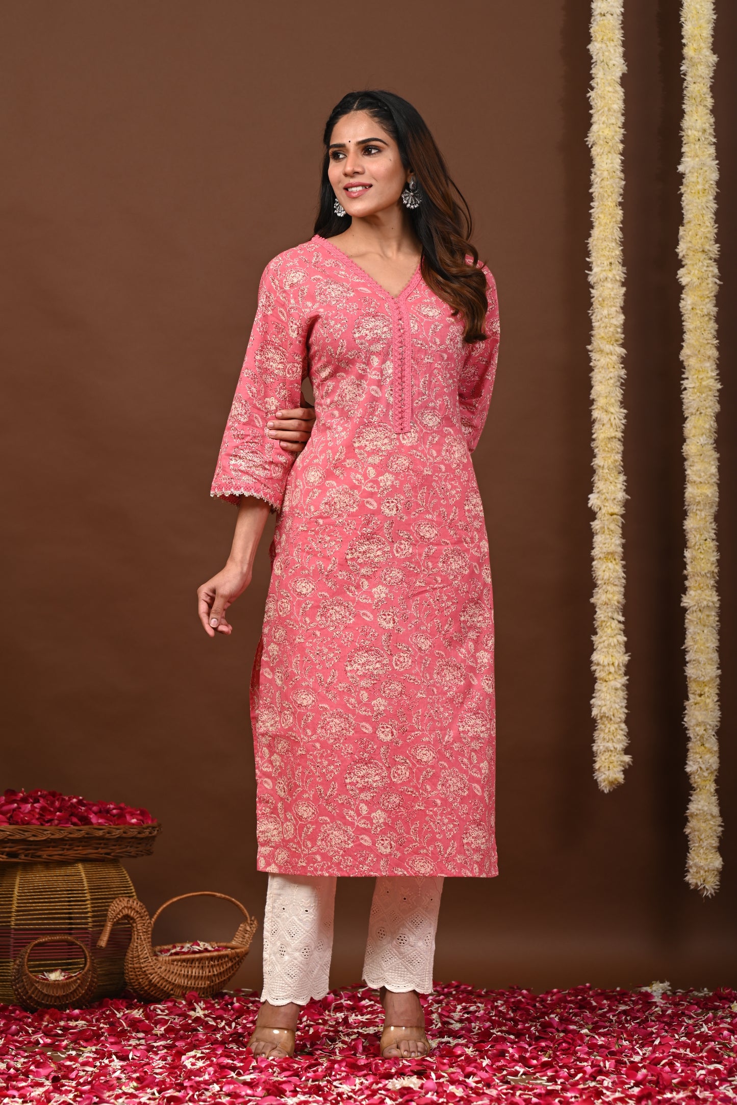 Floral Printed V-Neck Pure Cotton Straight Kurtas - Rimeline