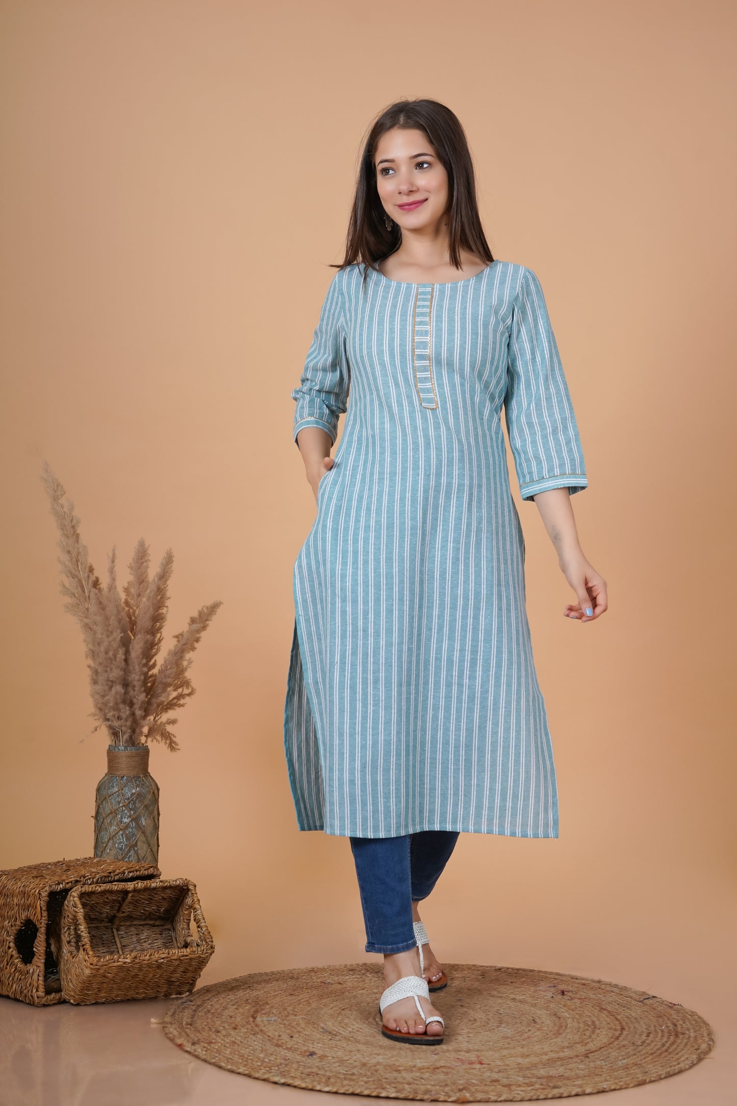 RimeLine Round Neck Straight kurta for women