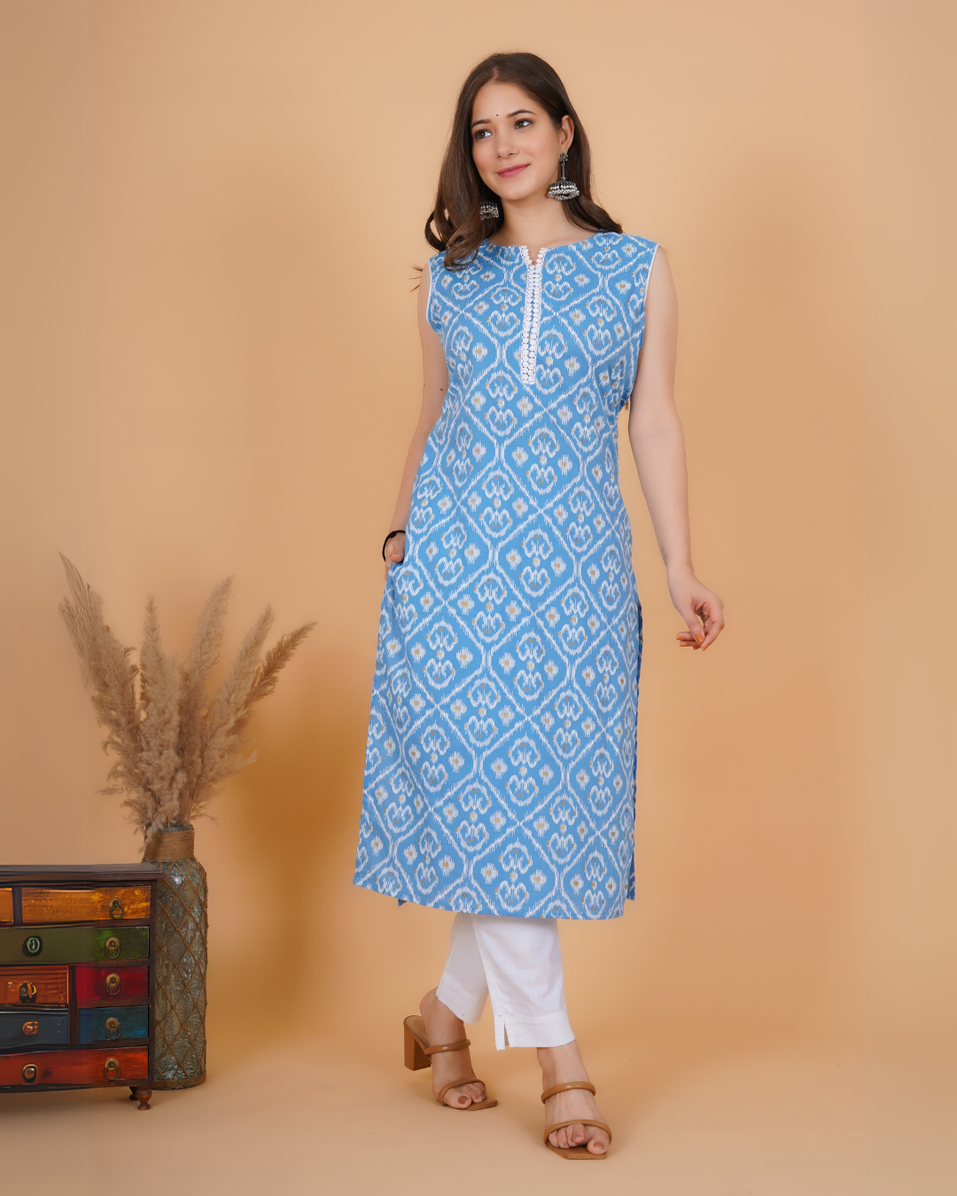 RimeLine Ethnic motifs printed Round neck Sleeveless Blue Straight Kurta for Women