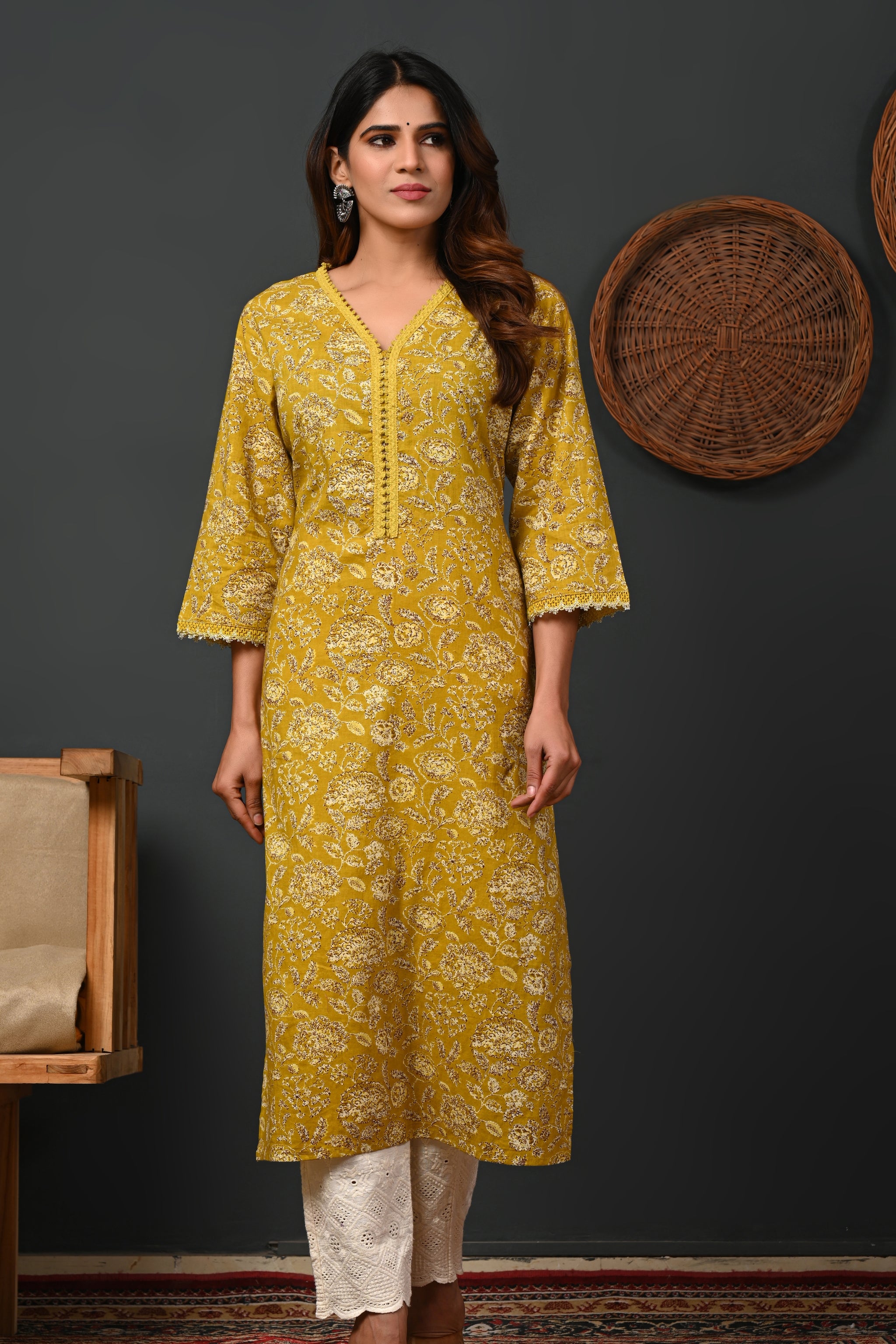 Floral Printed V-Neck Pure Cotton Straight Kurtas - Rimeline