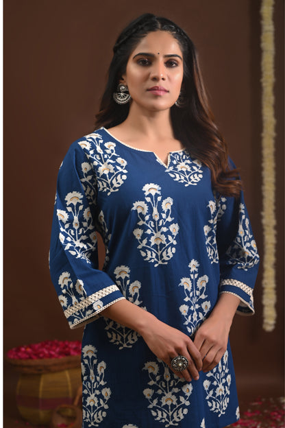 RimeLine Blue Women Ethnic Motifs Printed Round-Neck Pure Cotton Kurti