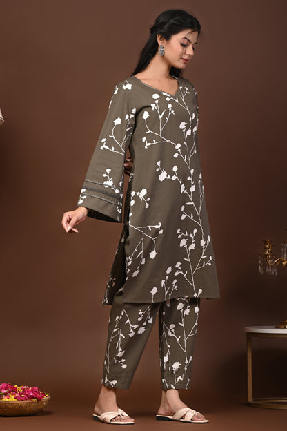 Rimeline Floral Printed V-Neck Flared Sleeves Pure Cotton Straight Kurta With Trouser