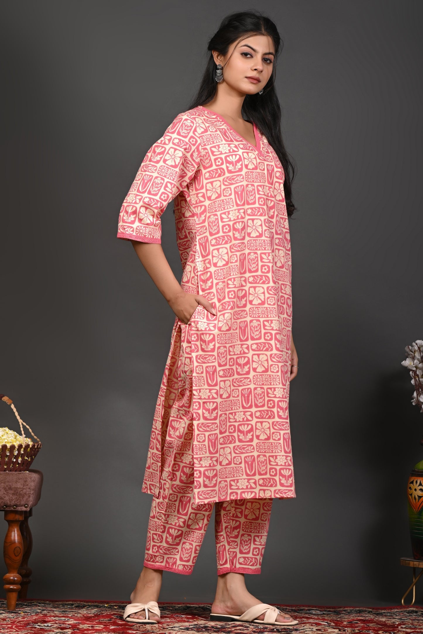 Rimeline Women Floral Printed Regular Straight Pure Cotton Kurta Sets