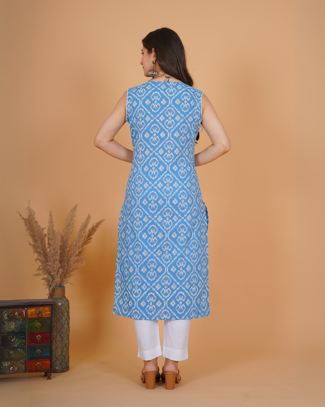 RimeLine Ethnic motifs printed Round neck Sleeveless Blue Straight Kurta for Women