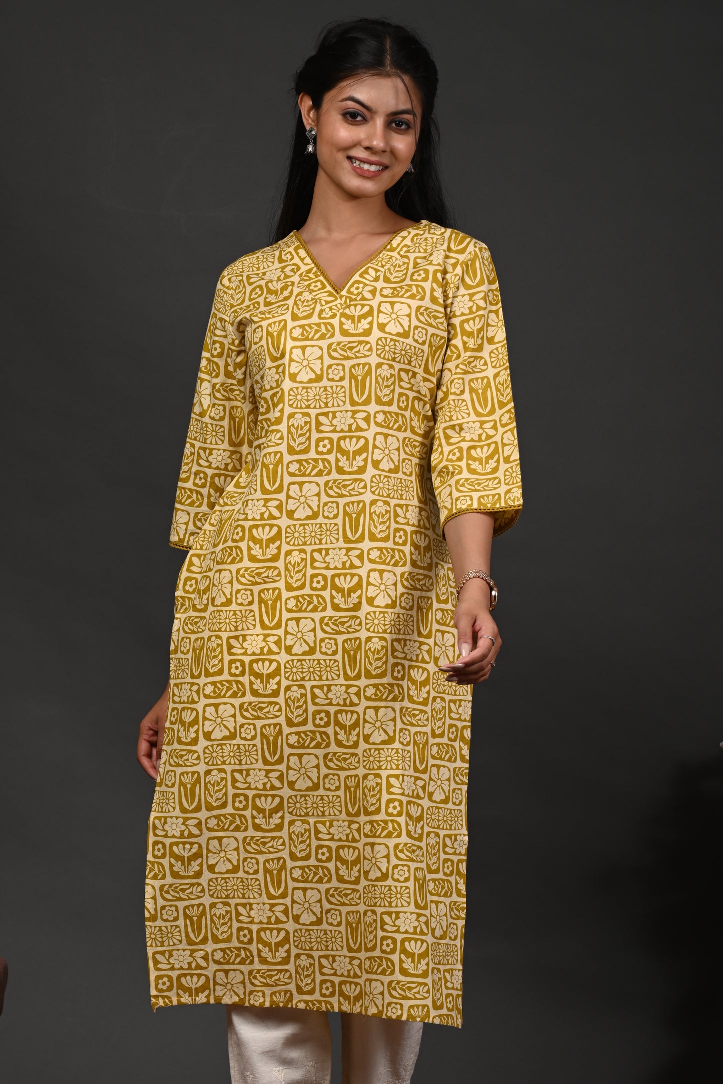 Rimeline Women Floral Printed Festive Cotton Straight Kurta