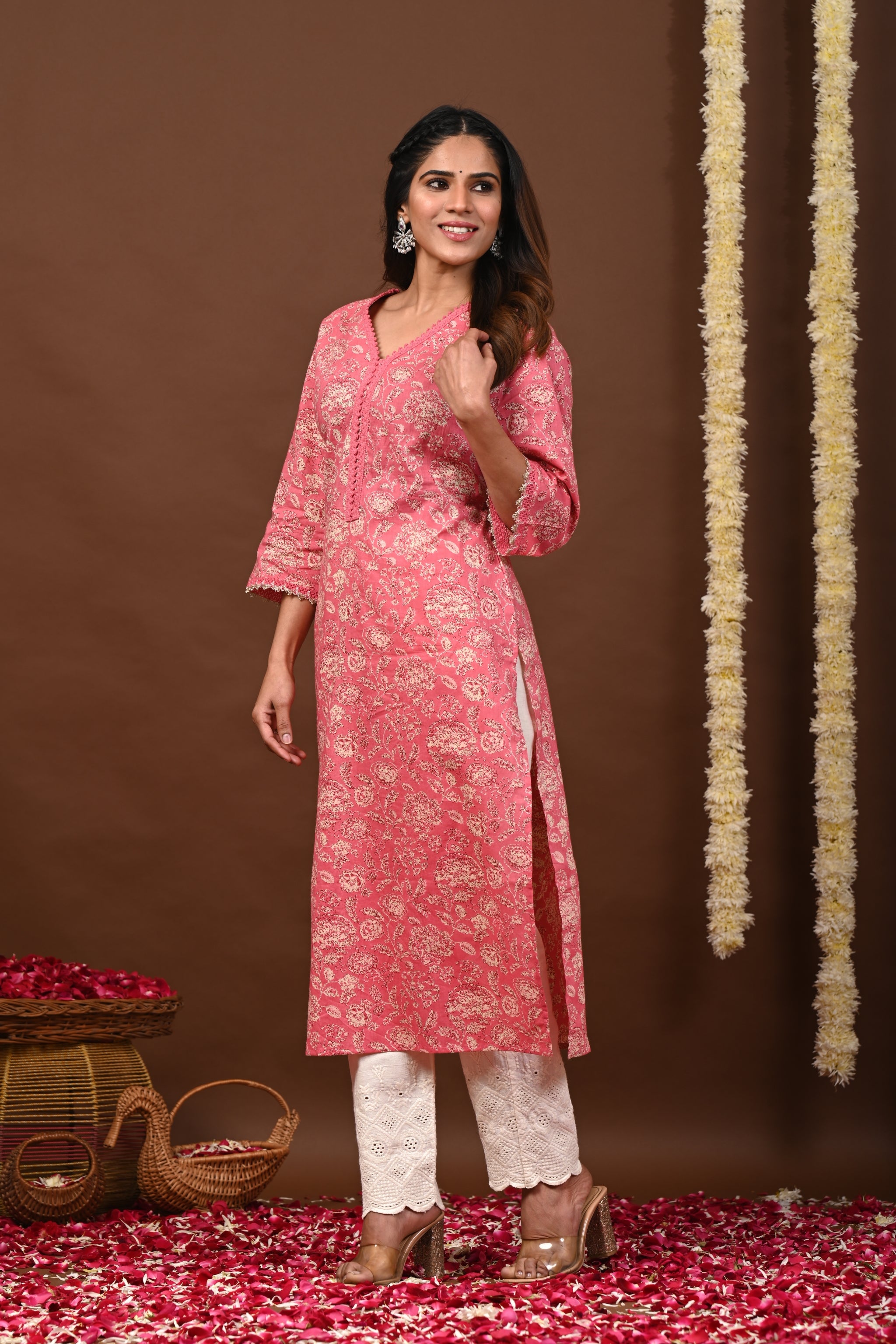 Floral Printed V-Neck Pure Cotton Straight Kurtas - Rimeline