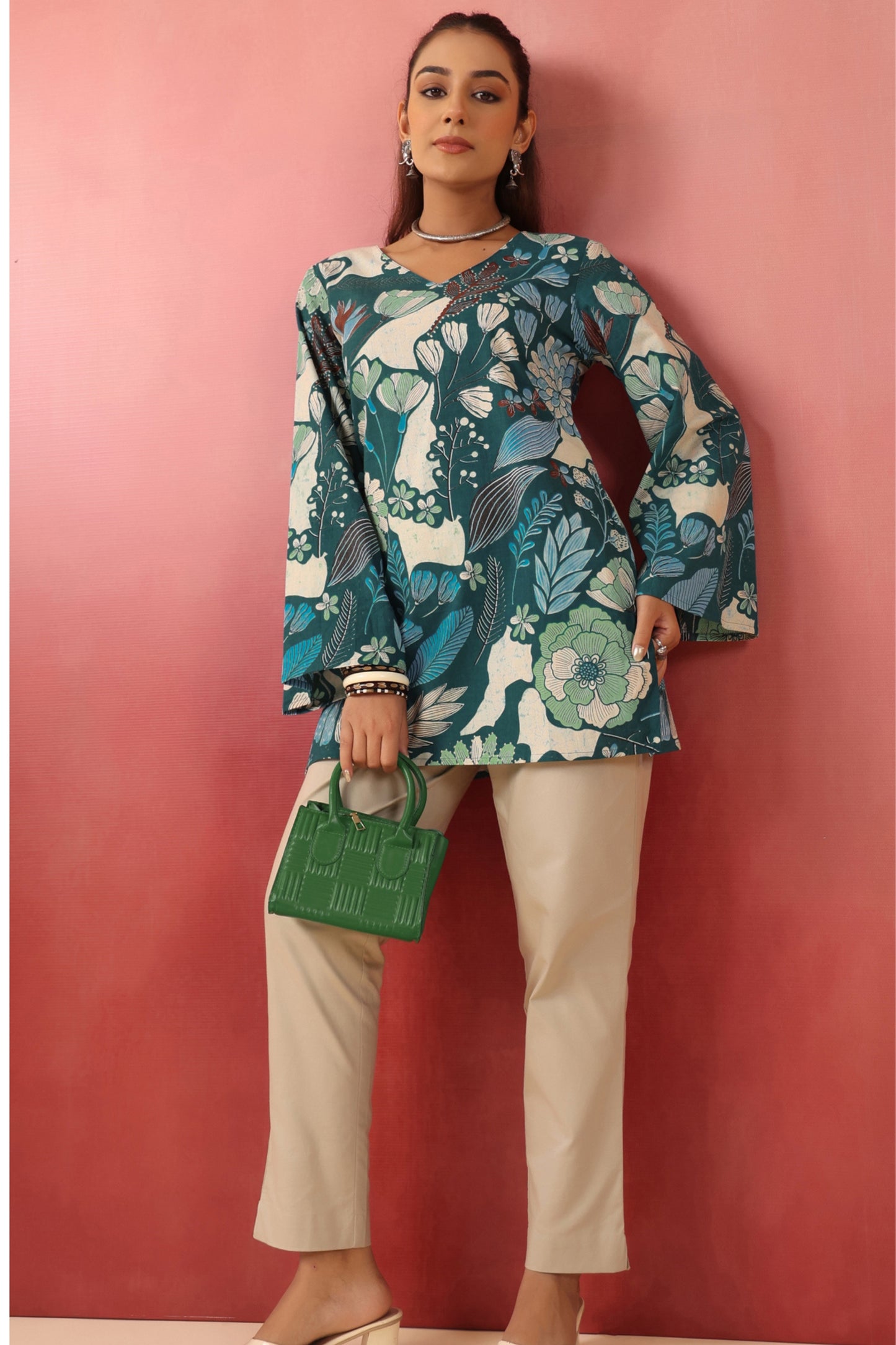 Rimeline Women Green Floral Printed V-Neck Cotton Short Kurti