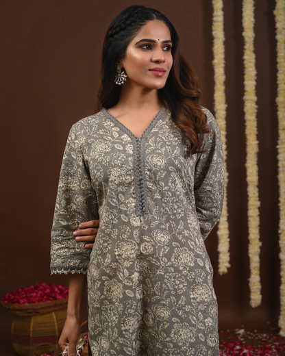 Floral Printed V-Neck Pure Cotton Straight Kurtas