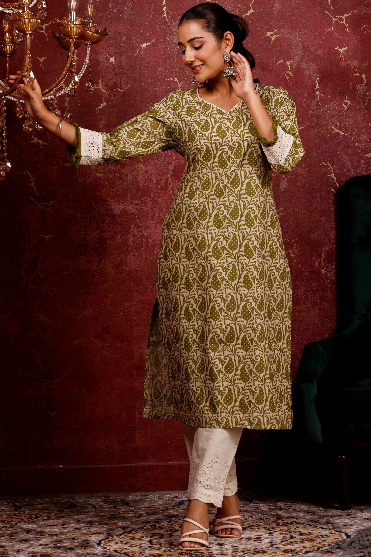 Rimeline Ethnic Motifs Printed V-Neck Cotton Straight Kurta