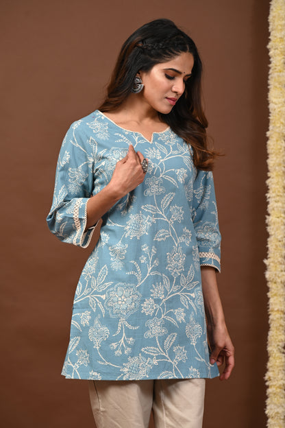 RimeLine Aqua Women Ethnic Motifs Printed Round-Neck Pure Cotton Kurti