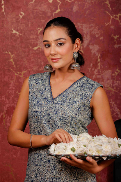 Rimeline Women Ethnic Motifs Printed Cotton Kurta with Trousers