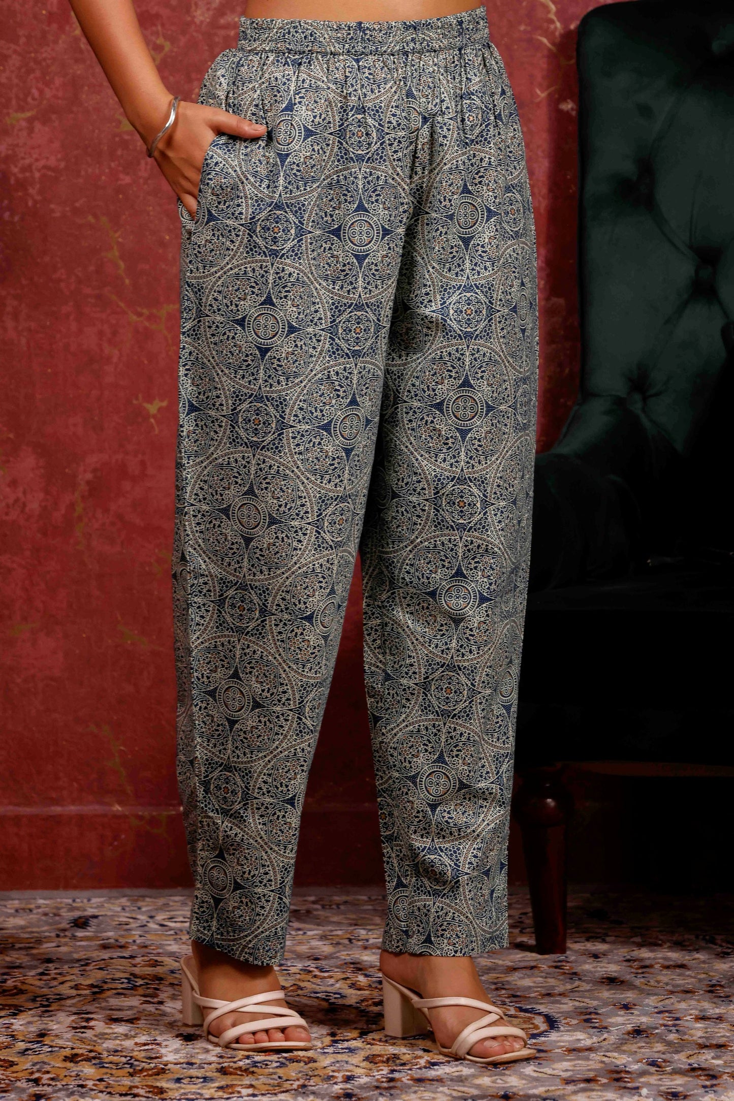 Rimeline Women Ethnic Motifs Printed Cotton Kurta with Trousers