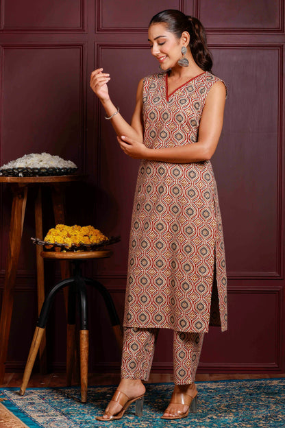 Rimeline Women Printed Regular Pure Cotton Kurta with Trousers