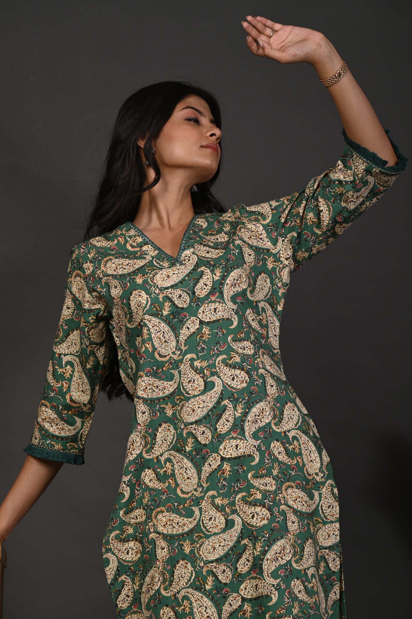 Rimeline Floral Printed V-Neck Cotton Straight Kurta