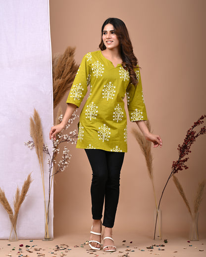 RimeLine Green Ethnic Motifs Printed Round-Neck Cotton Kurti