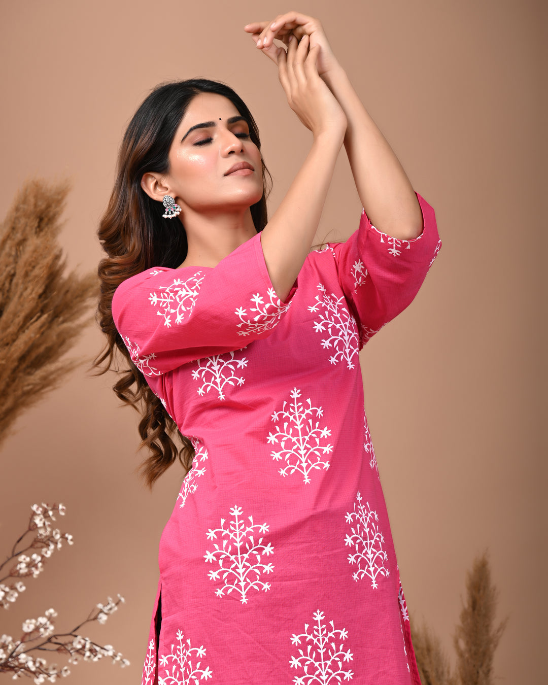 RimeLine Pink Ethnic Motifs Printed Round-Neck Cotton Kurti