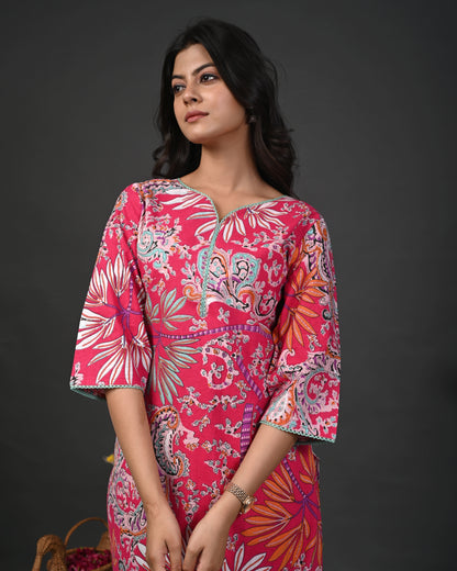 Rimeline Floral Screen Printed Sweetheart Neck Pure Cotton Straight Kurta