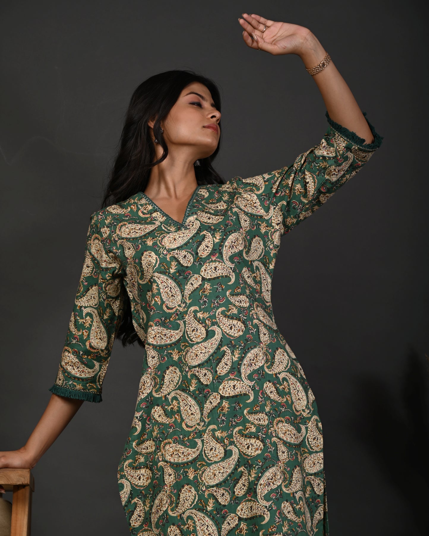 Rimeline Floral Printed V-Neck Cotton Straight Kurta