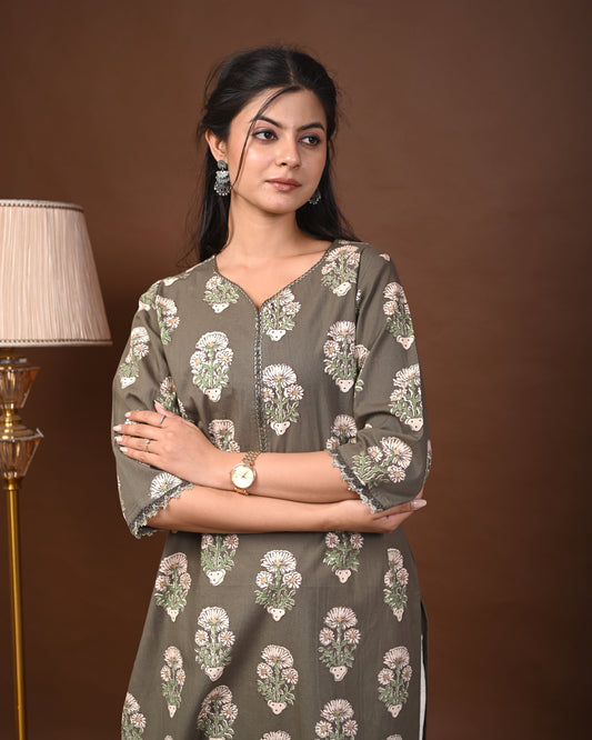 Rimeline Women Floral Printed Festive Cotton Straight Kurta