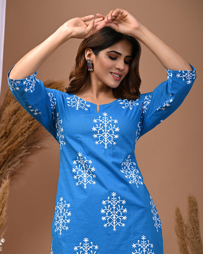 RimeLine Blue Ethnic Motifs Printed Round-Neck Cotton Kurti