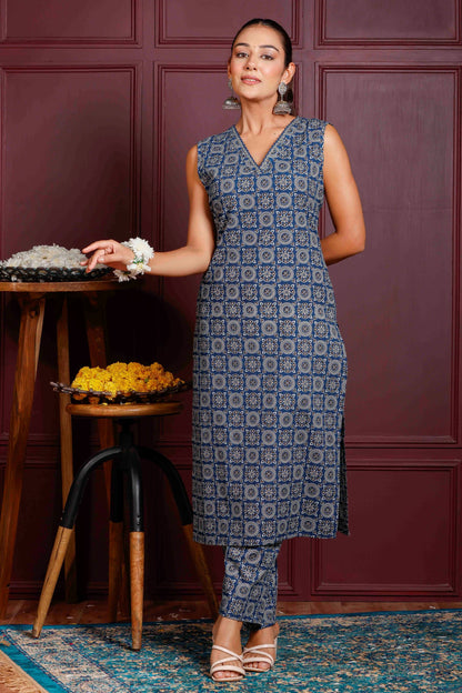 Rimeline Women Printed Regular Pure Cotton Kurta with Trousers