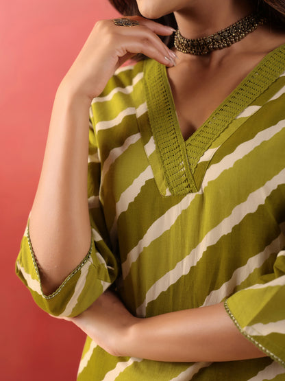 Rimeline Women Leheriya Printed V-Neck Sequinned Straight Cotton Kurta